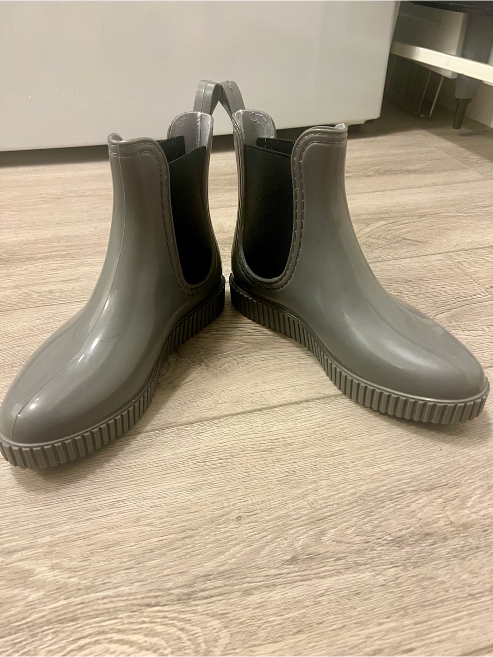 Women’s Chelsea Rain Boots - Gray Waterproof Ankle Boots